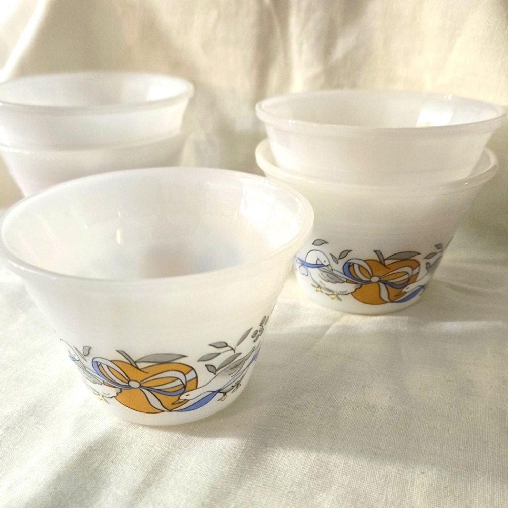 2/$26 5 Indopal Indonesia White Milk Glass Custard& Dessert Cups, Goose & Floral